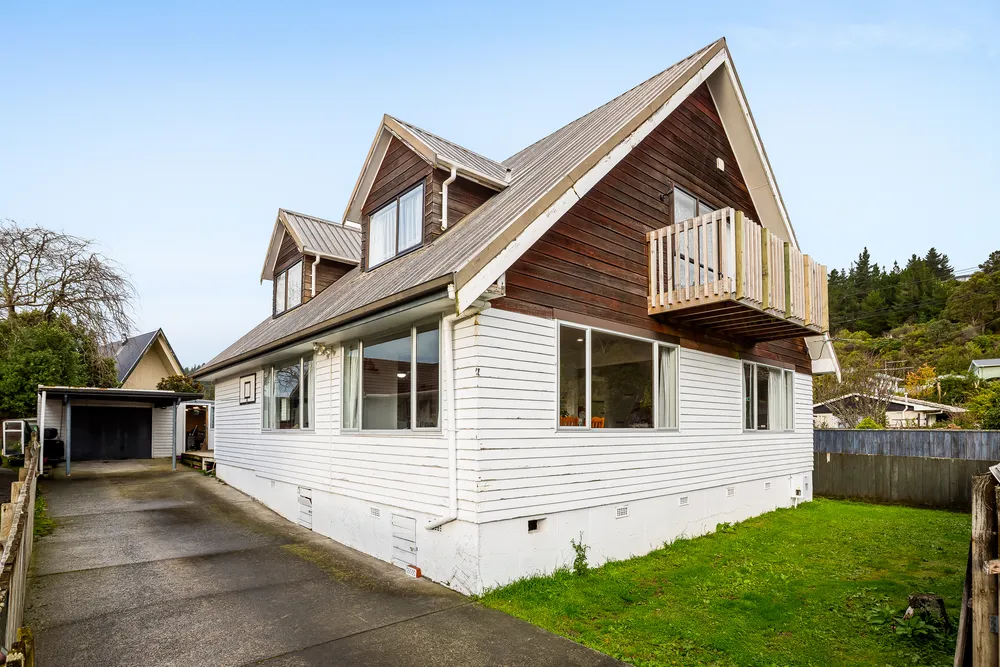 Photos of 21 Mangaroa Hill Road