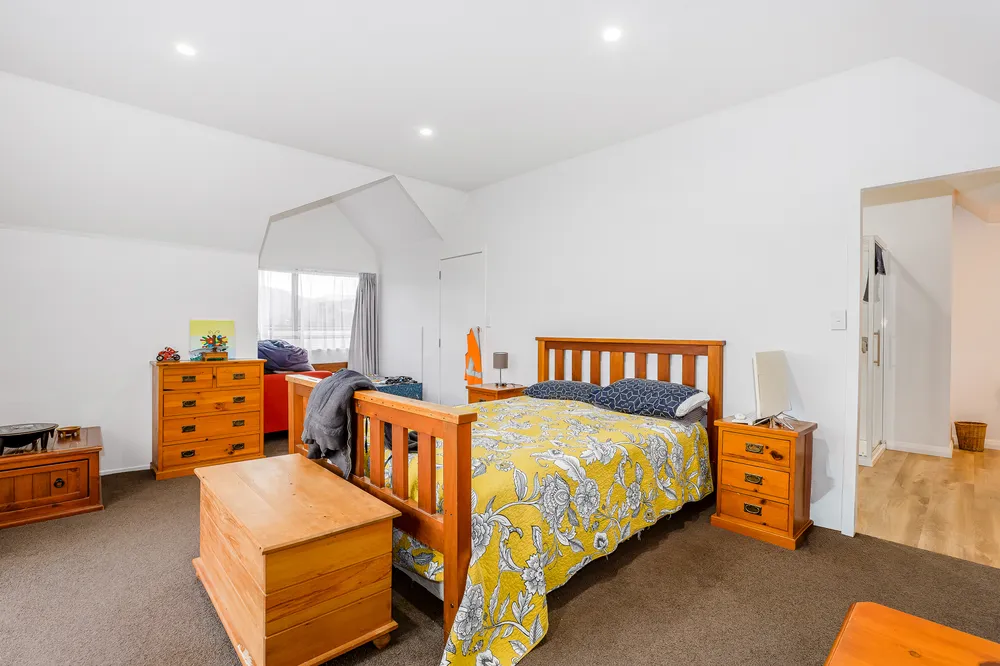 Photos of 21 Mangaroa Hill Road