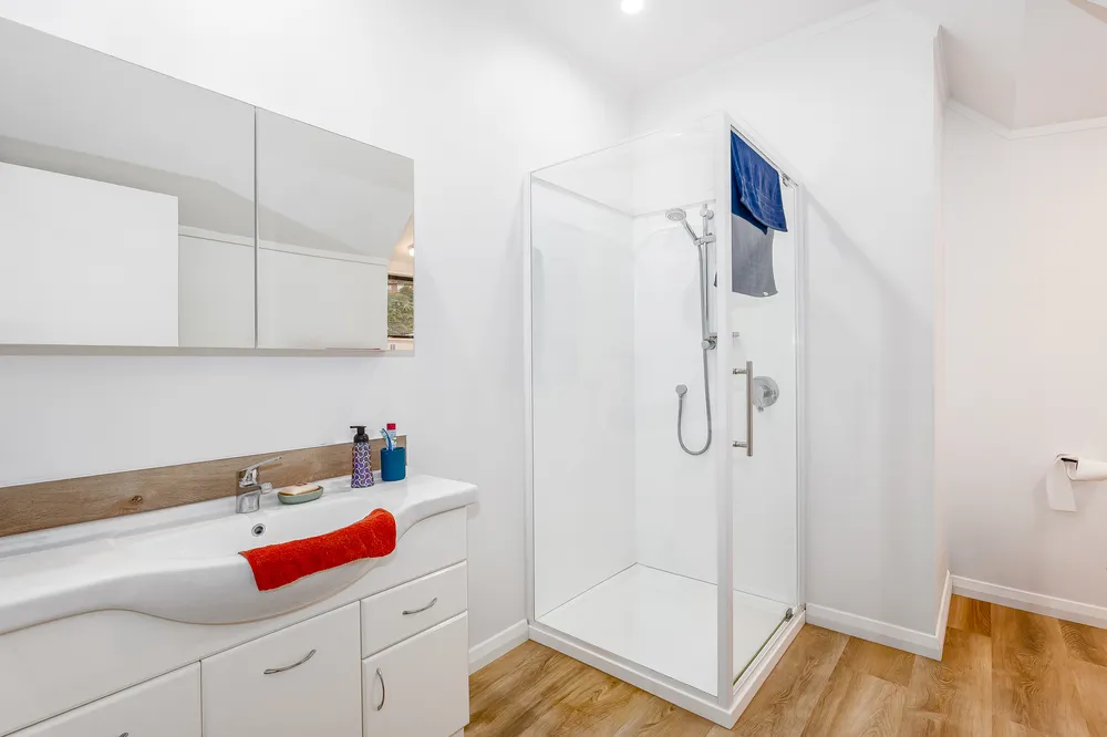 Photos of 21 Mangaroa Hill Road