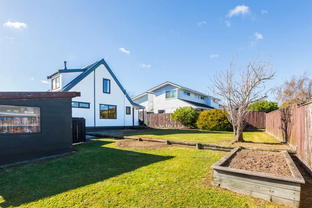 Photos of 90 Discovery Drive