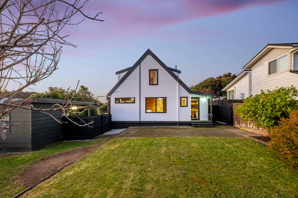 Photos of 90 Discovery Drive