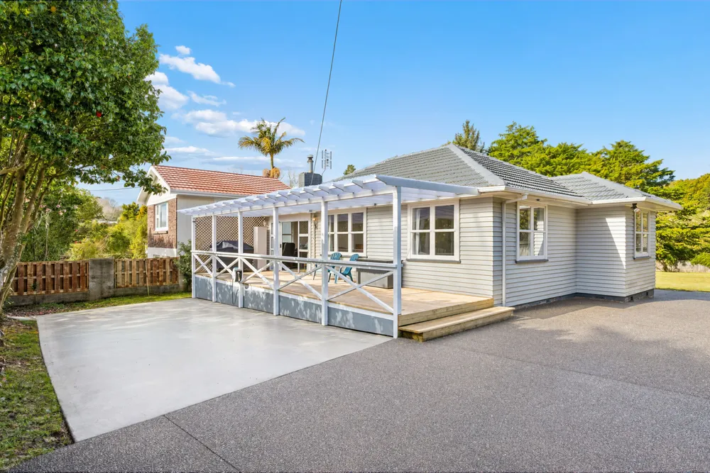 Photos of 526 West Coast Road