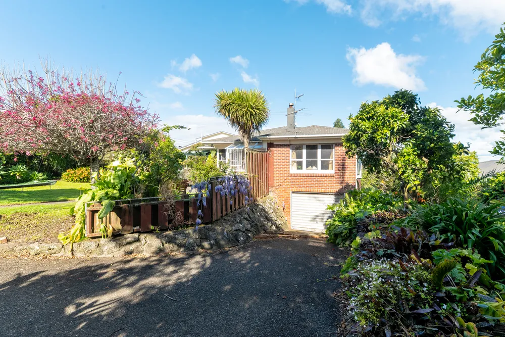 Photos of 94A Namata Road