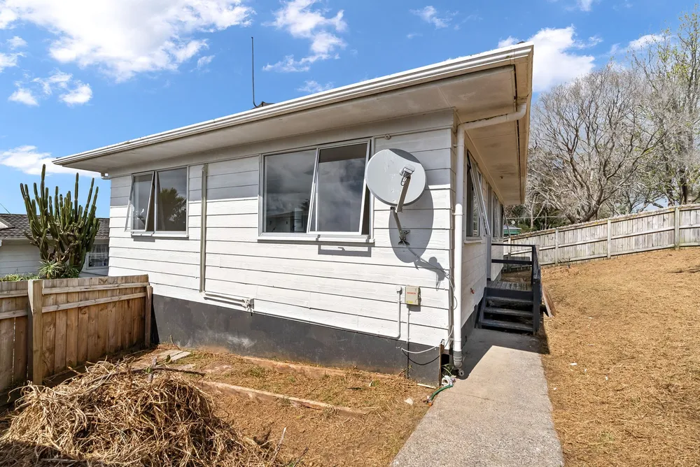 Photos of 129A Smeaton Drive