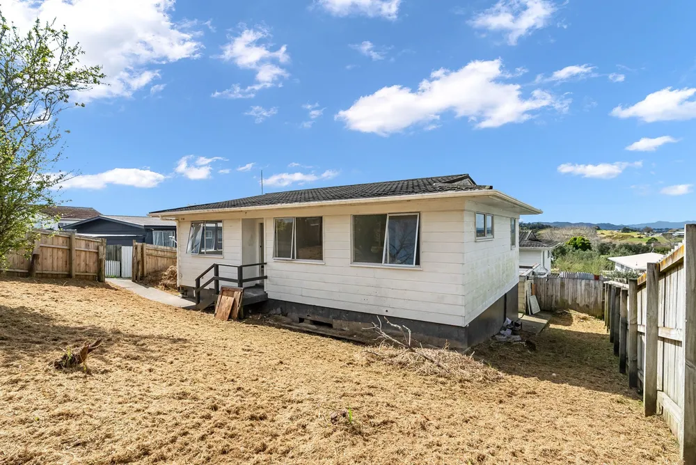 Photos of 129A Smeaton Drive