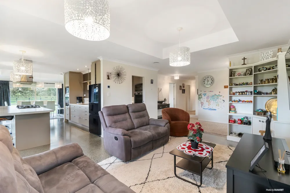 Photos of 374 Mangatangi Road