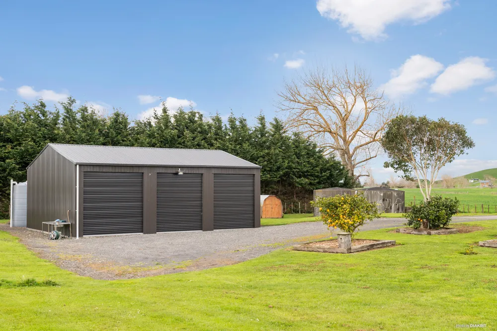 Photos of 374 Mangatangi Road