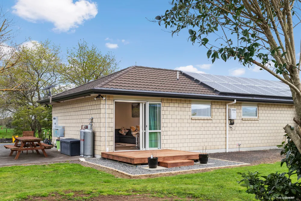 Photos of 374 Mangatangi Road