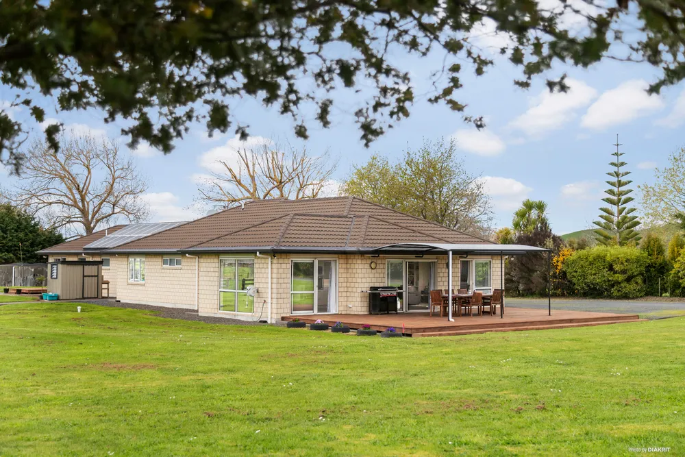 Photos of 374 Mangatangi Road