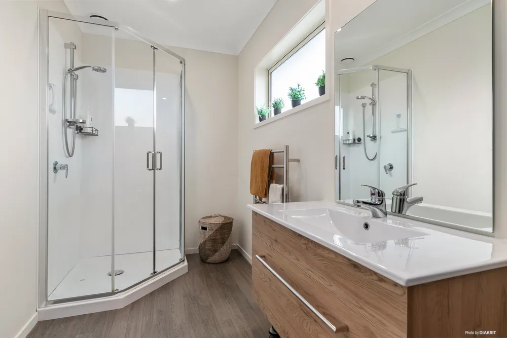 Photos of 374 Mangatangi Road