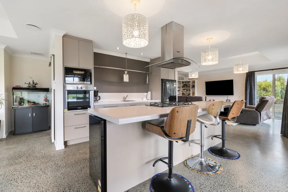 Photos of 374 Mangatangi Road