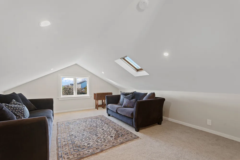 Photos of 18 Searells Road