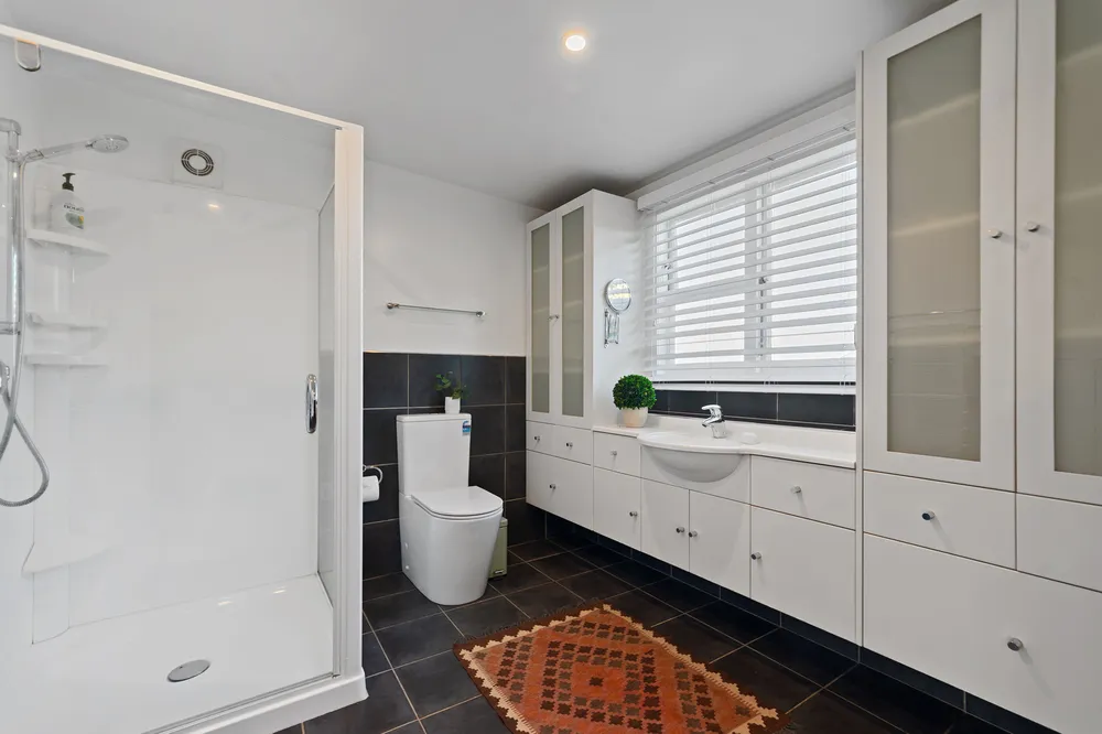 Photos of 18 Searells Road