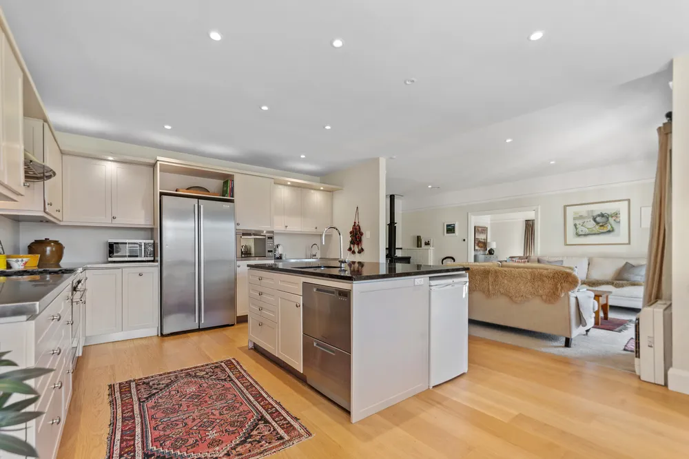 Photos of 18 Searells Road