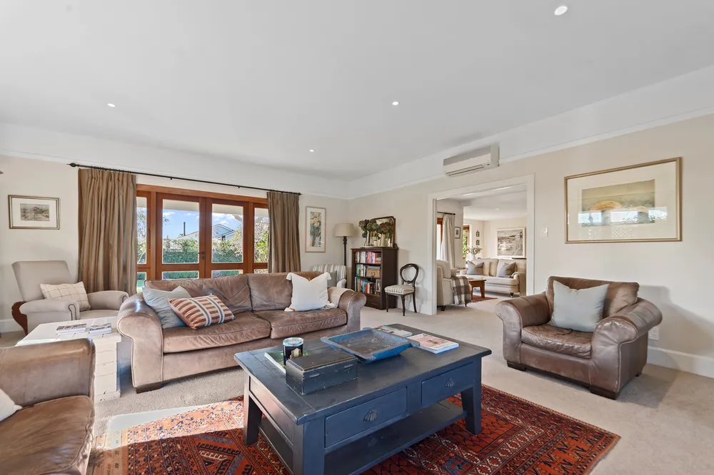 Photos of 18 Searells Road
