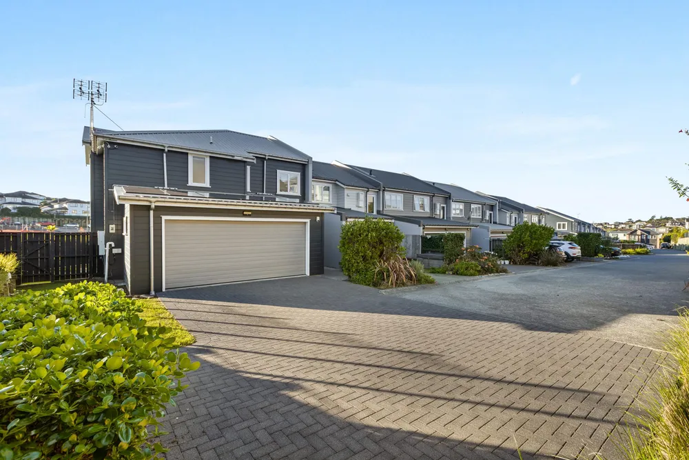 Photos of 49 Bonair Crescent