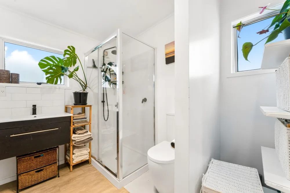 Photos of 52B Bay Street