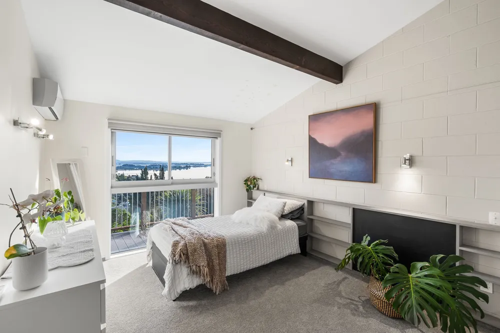 Photos of 53 Soleares Avenue