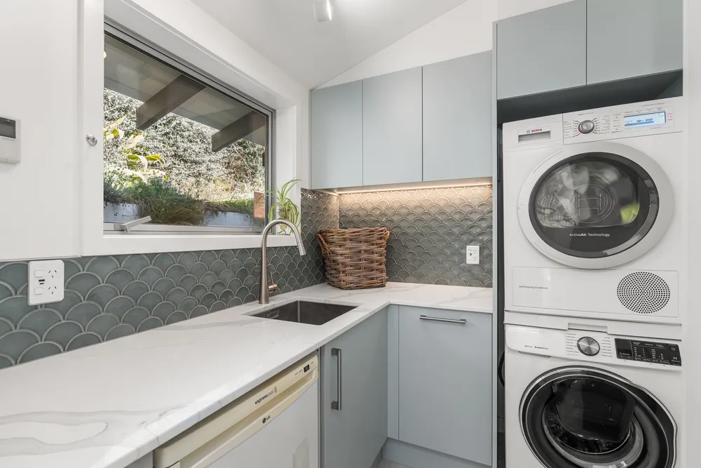 Photos of 53 Soleares Avenue