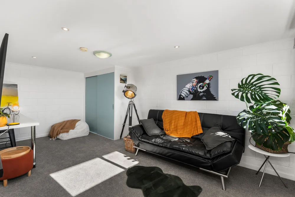 Photos of 53 Soleares Avenue