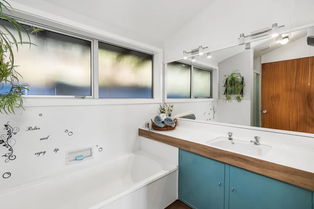 Photos of 53 Soleares Avenue