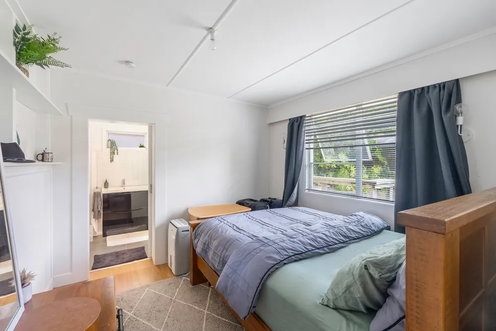 Photos of 127 Connell Street