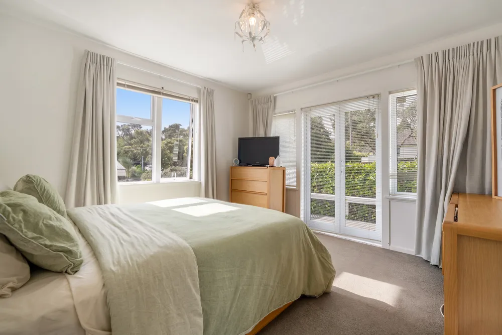 Photos of 127 Connell Street