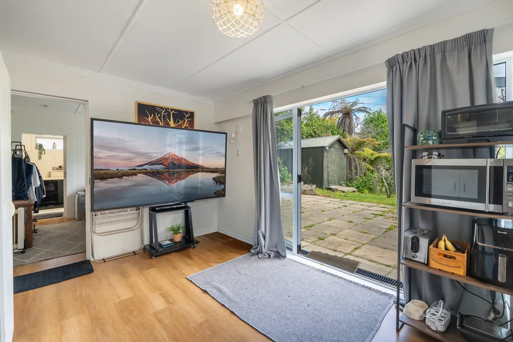 Photos of 127 Connell Street