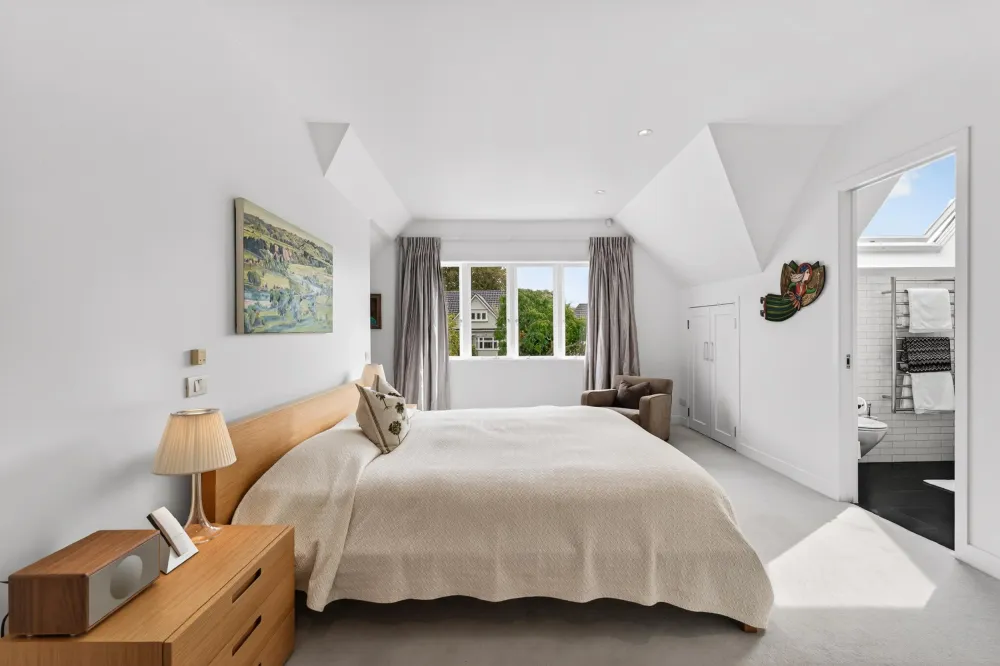 Photos of 13 Entrican Avenue