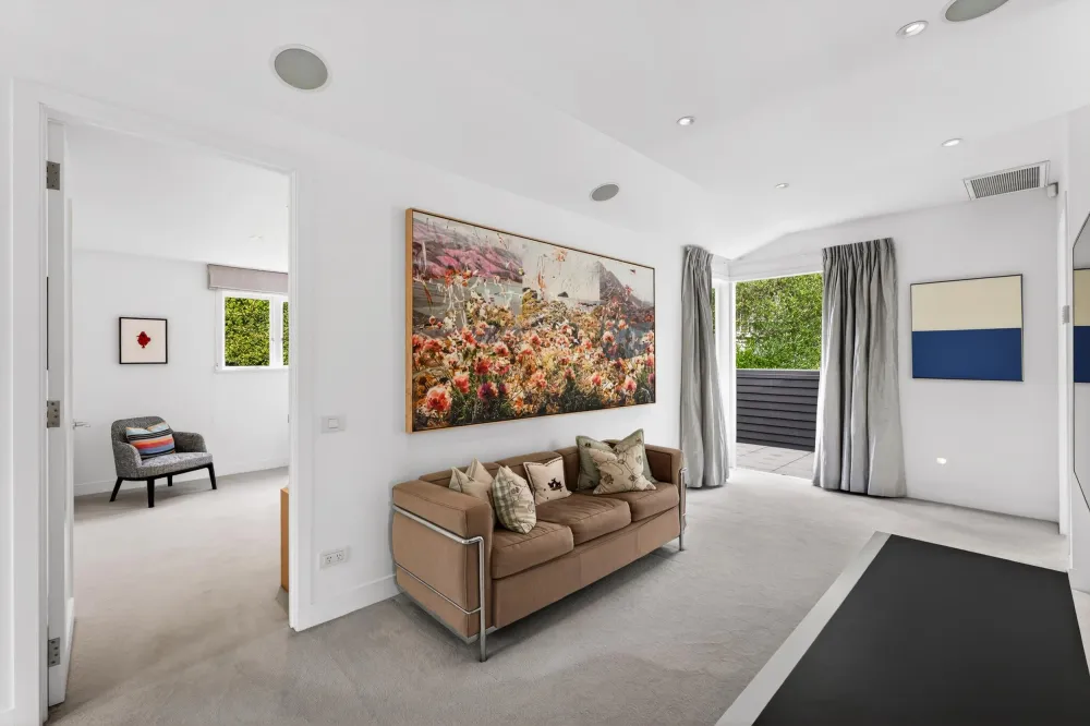 Photos of 13 Entrican Avenue