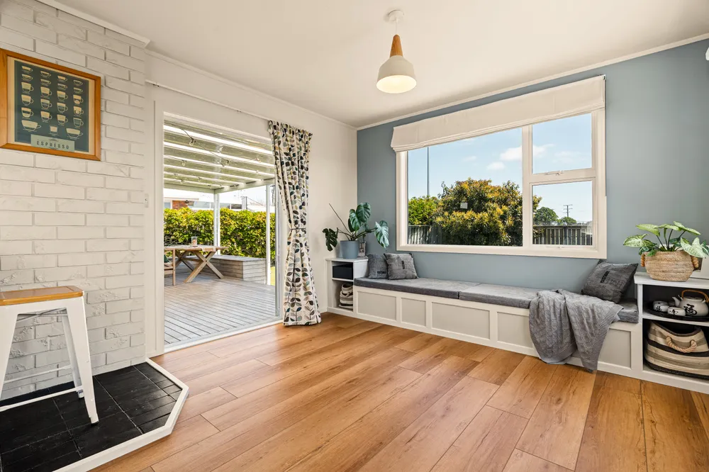Photos of 5 Concord Avenue