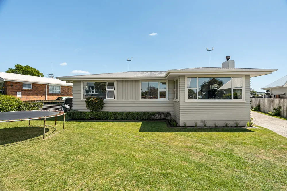 Photos of 5 Concord Avenue