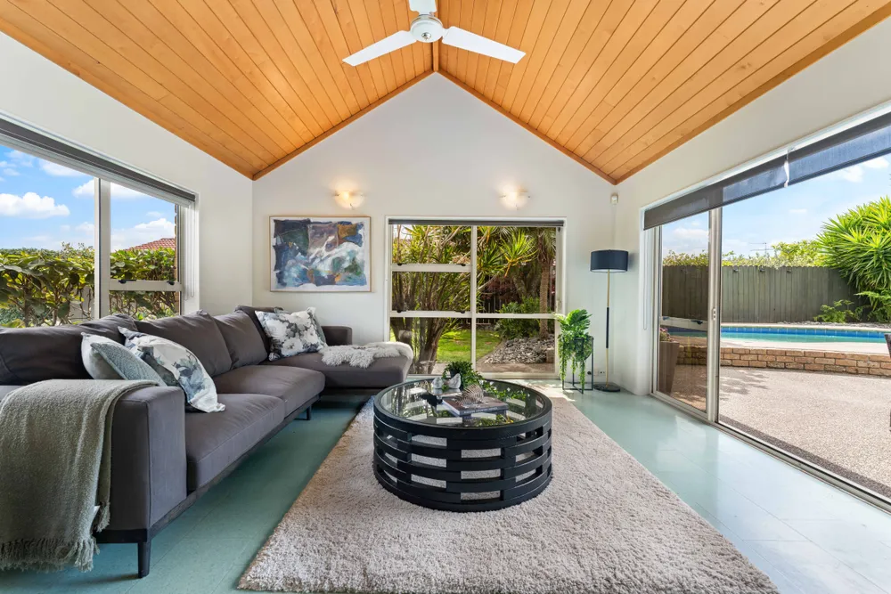 Photos of 11 Chippewa Place