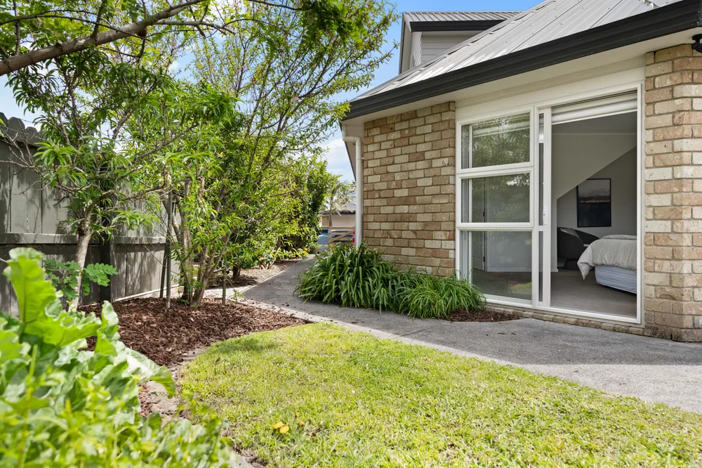 Photos of 11 Chippewa Place