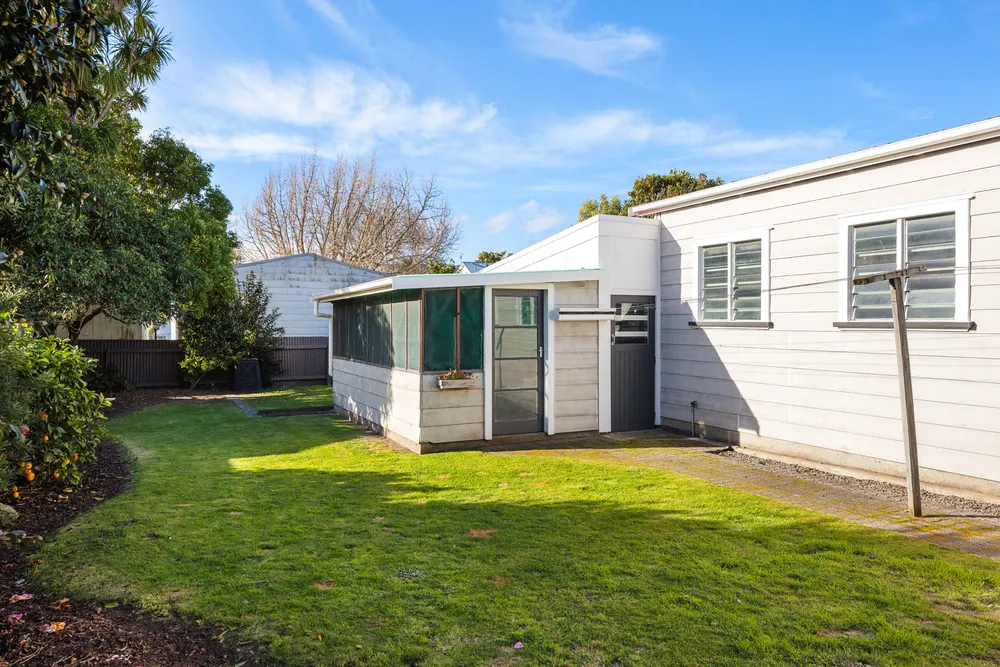 Photos of 577 Aberdeen Road