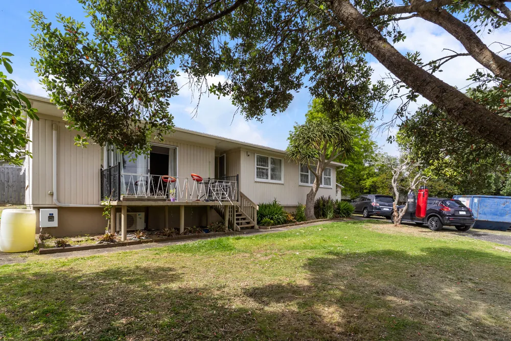 Photos of 15 Craigbank Avenue