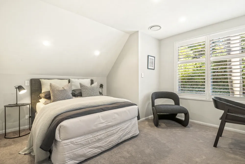 Photos of 12 Auckland Road
