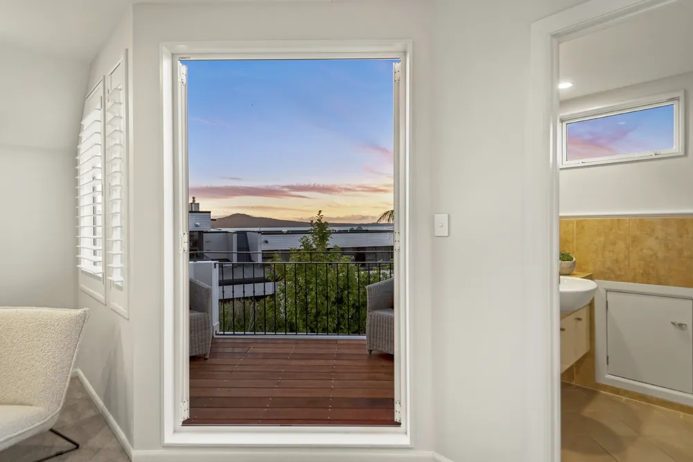 Photos of 12 Auckland Road