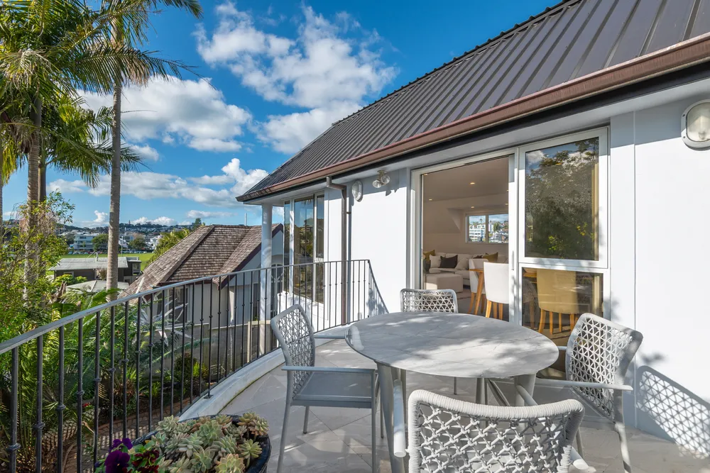 Photos of 12 Auckland Road