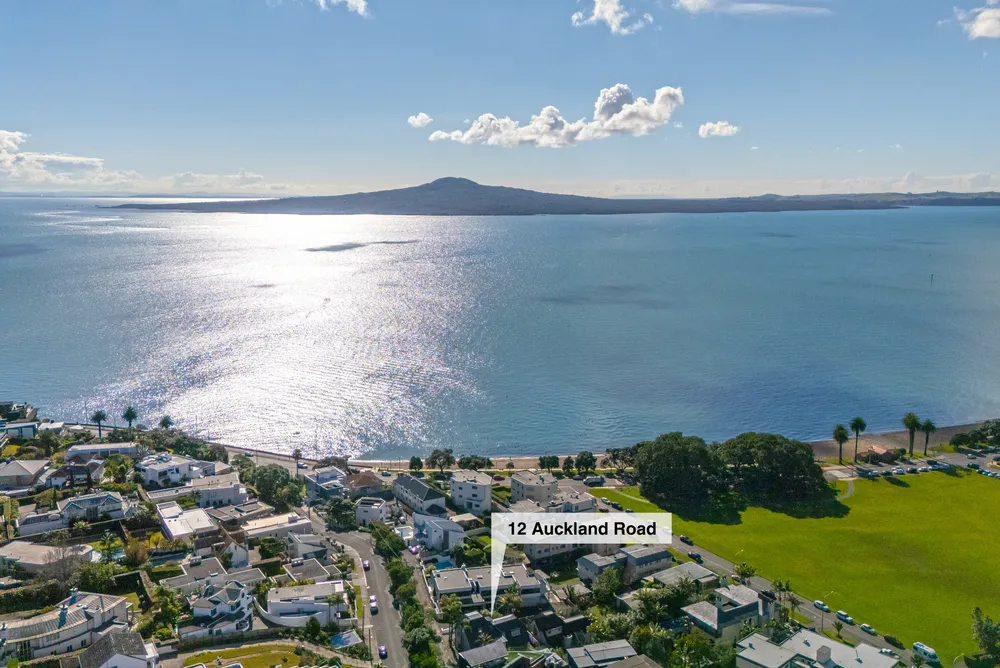 Photos of 12 Auckland Road