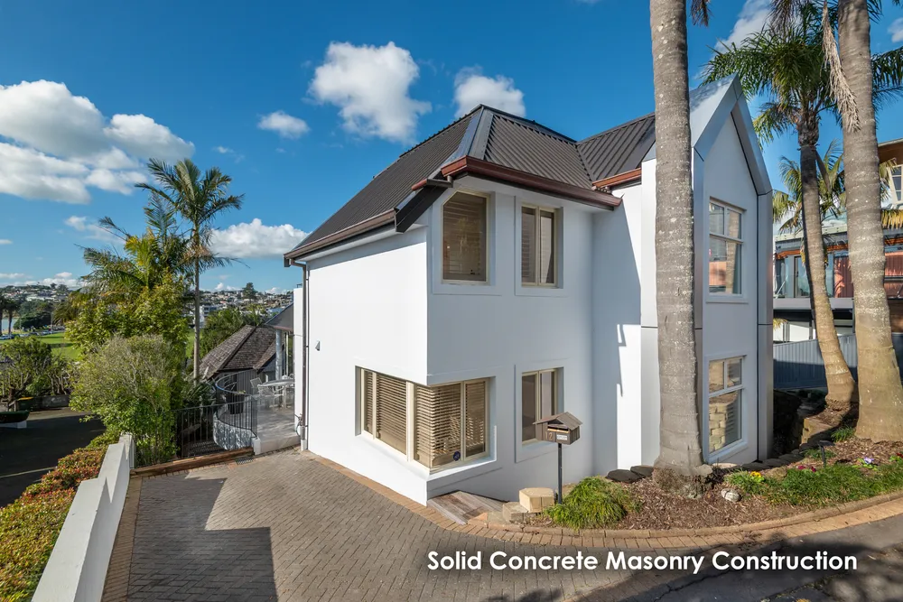 Photos of 12 Auckland Road