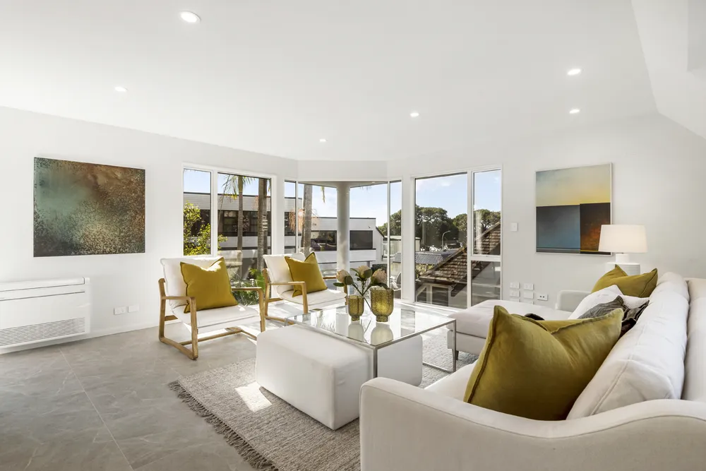 Photos of 12 Auckland Road