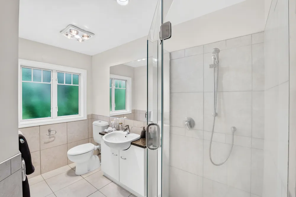 Photos of 5A Inverary Avenue