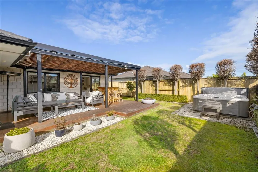 Photos of 87 Puhirake Crescent