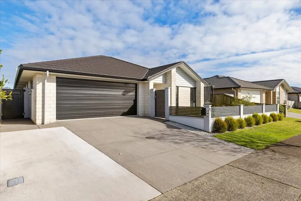 Photos of 87 Puhirake Crescent