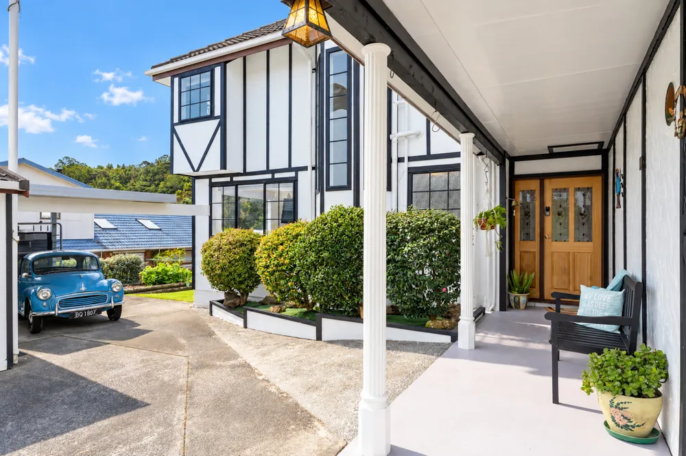 Photos of 225 Manuka Road