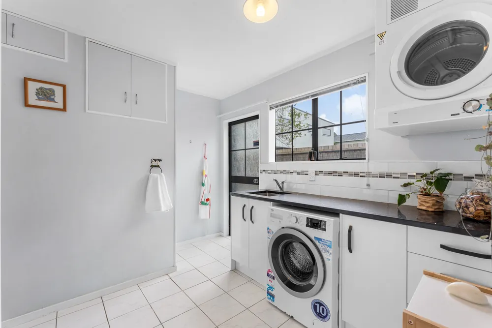 Photos of 225 Manuka Road