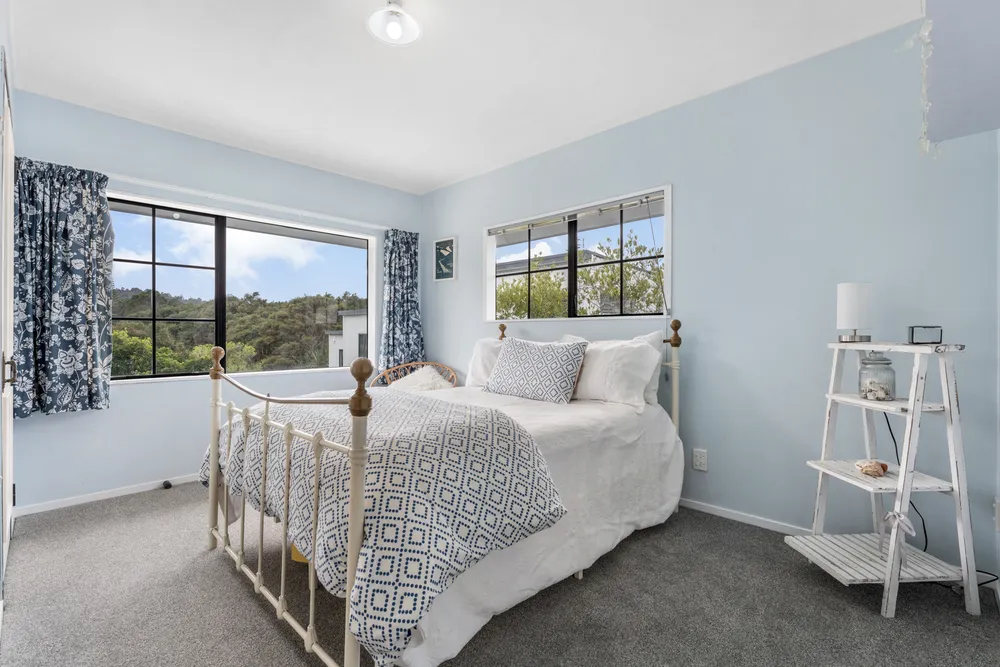Photos of 225 Manuka Road