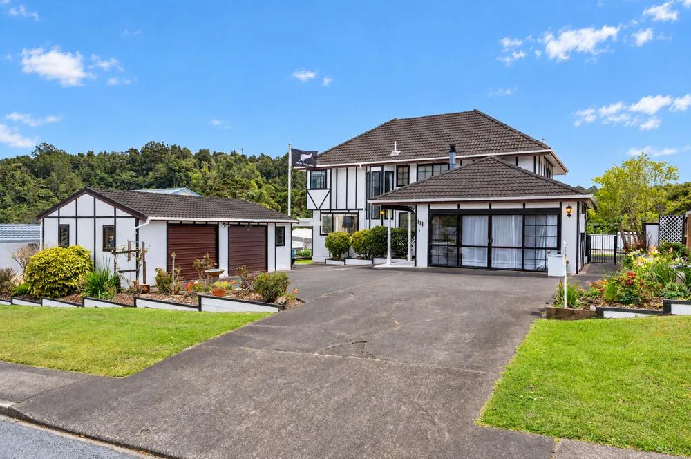 Photos of 225 Manuka Road