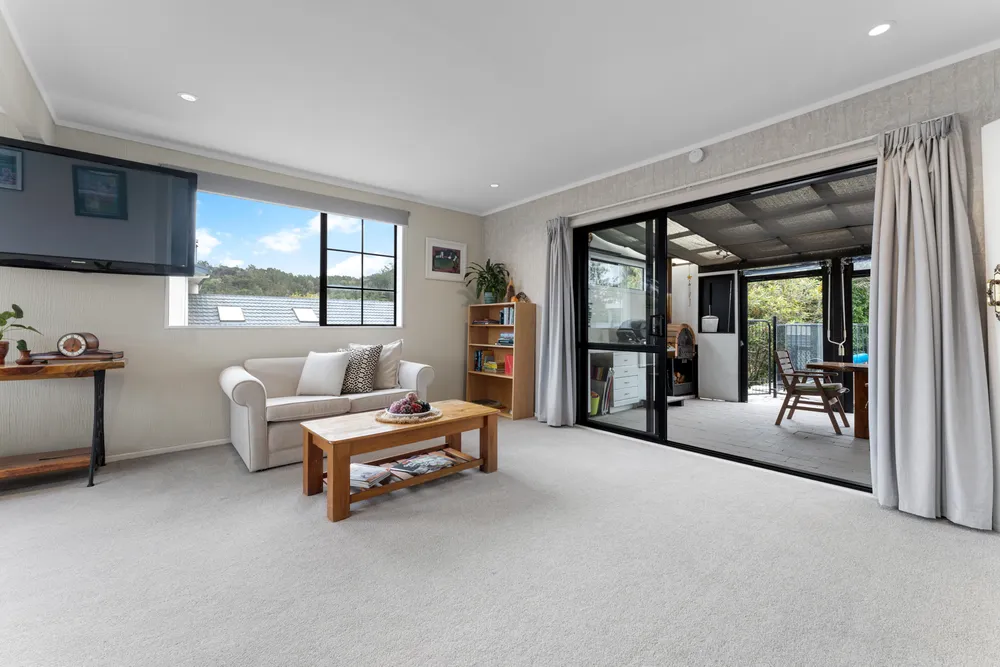 Photos of 225 Manuka Road